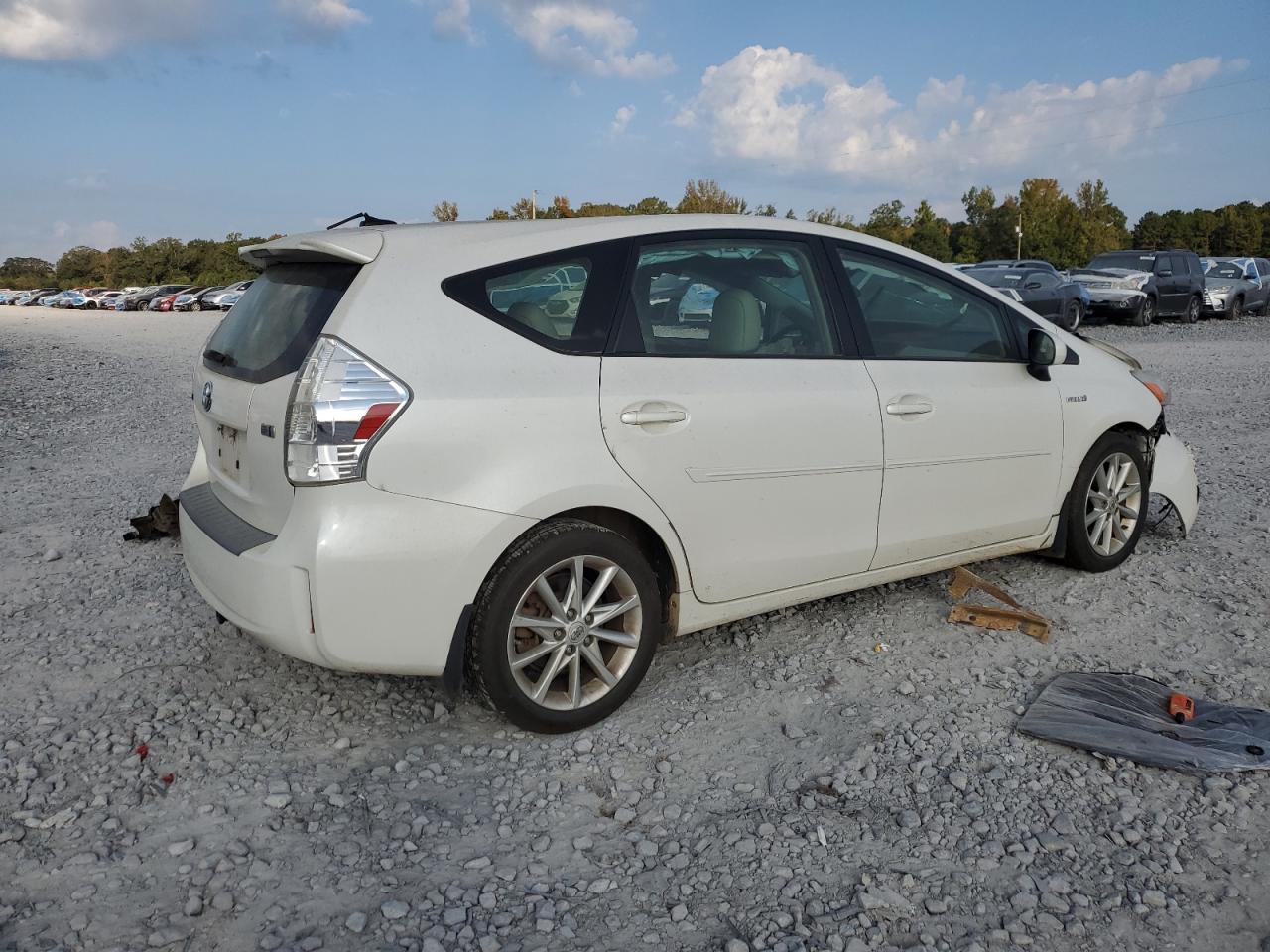 TOYOTA PRIUS V