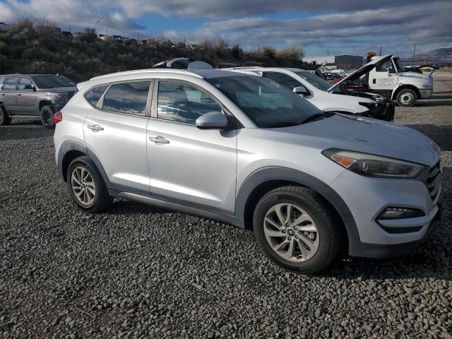 2016 HYUNDAI TUCSON LIM KM8J33A42GU130875