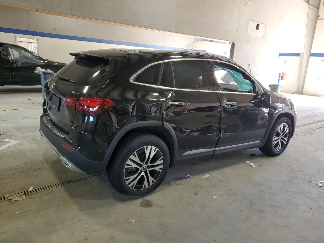 MERCEDES-BENZ GLA-CLASS 250 4MATIC