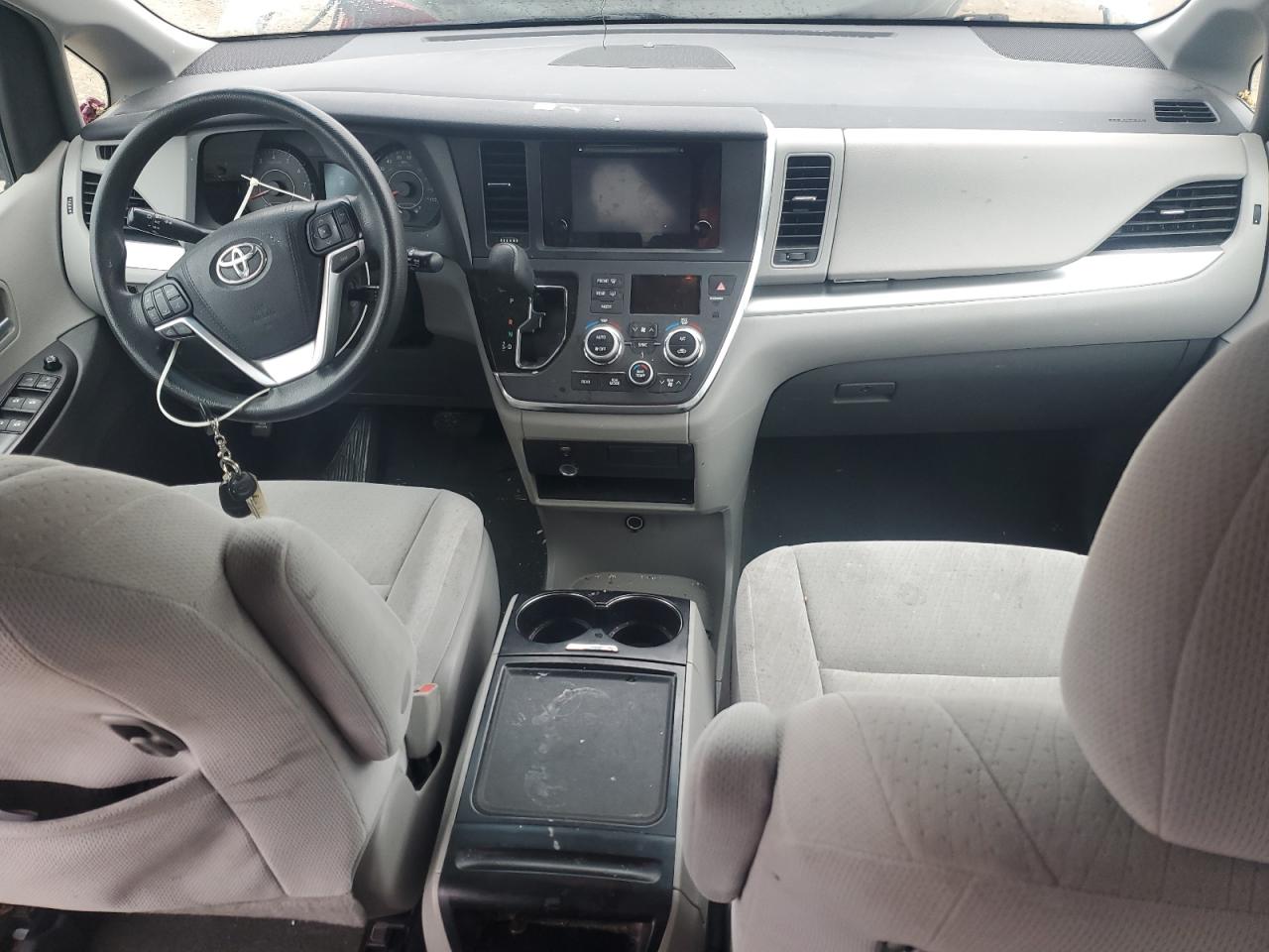 Lot #3281843488 2015 TOYOTA SIENNA LE