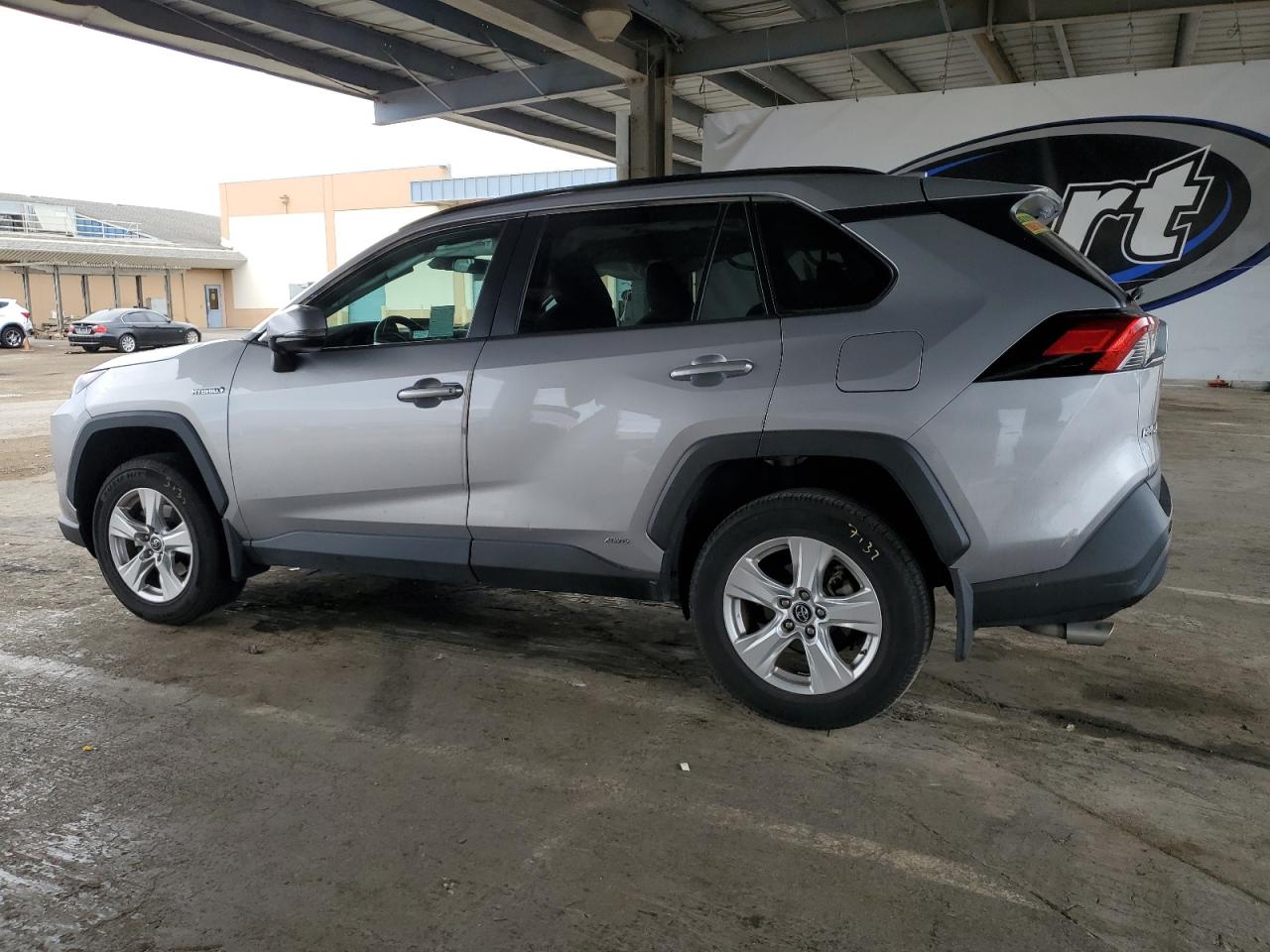 TOYOTA RAV4 LE