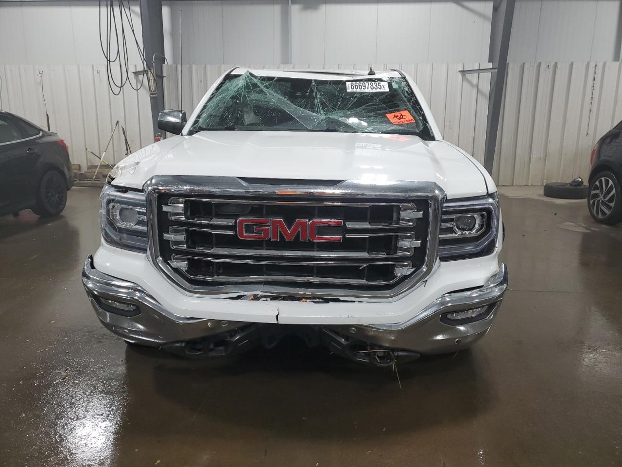 GMC SIERRA K1500 SLT