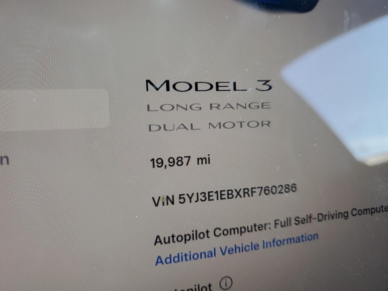 TESLA MODEL 3