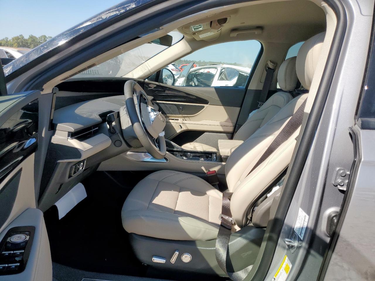 LINCOLN NAUTILUS PREMIERE