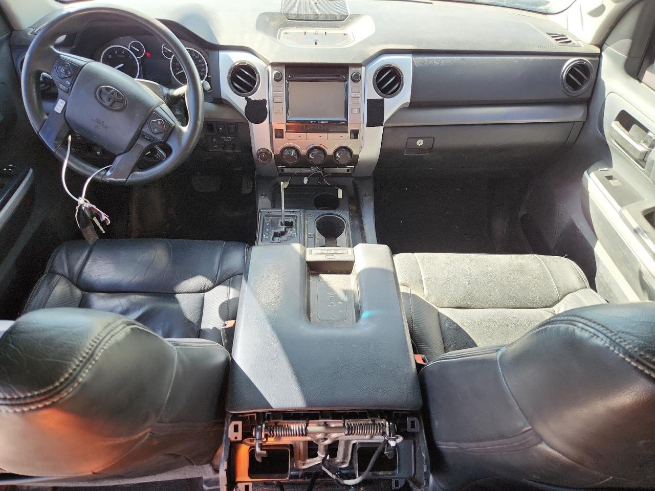 TOYOTA TUNDRA CREWMAX SR5