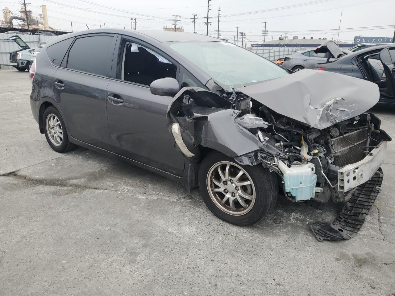 Lot #3317966911 2015 TOYOTA PRIUS V