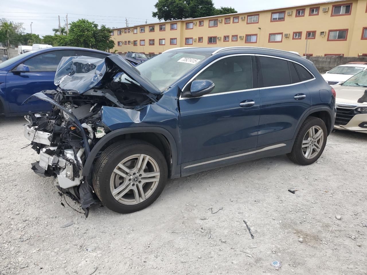 MERCEDES-BENZ GLA-CLASS 250