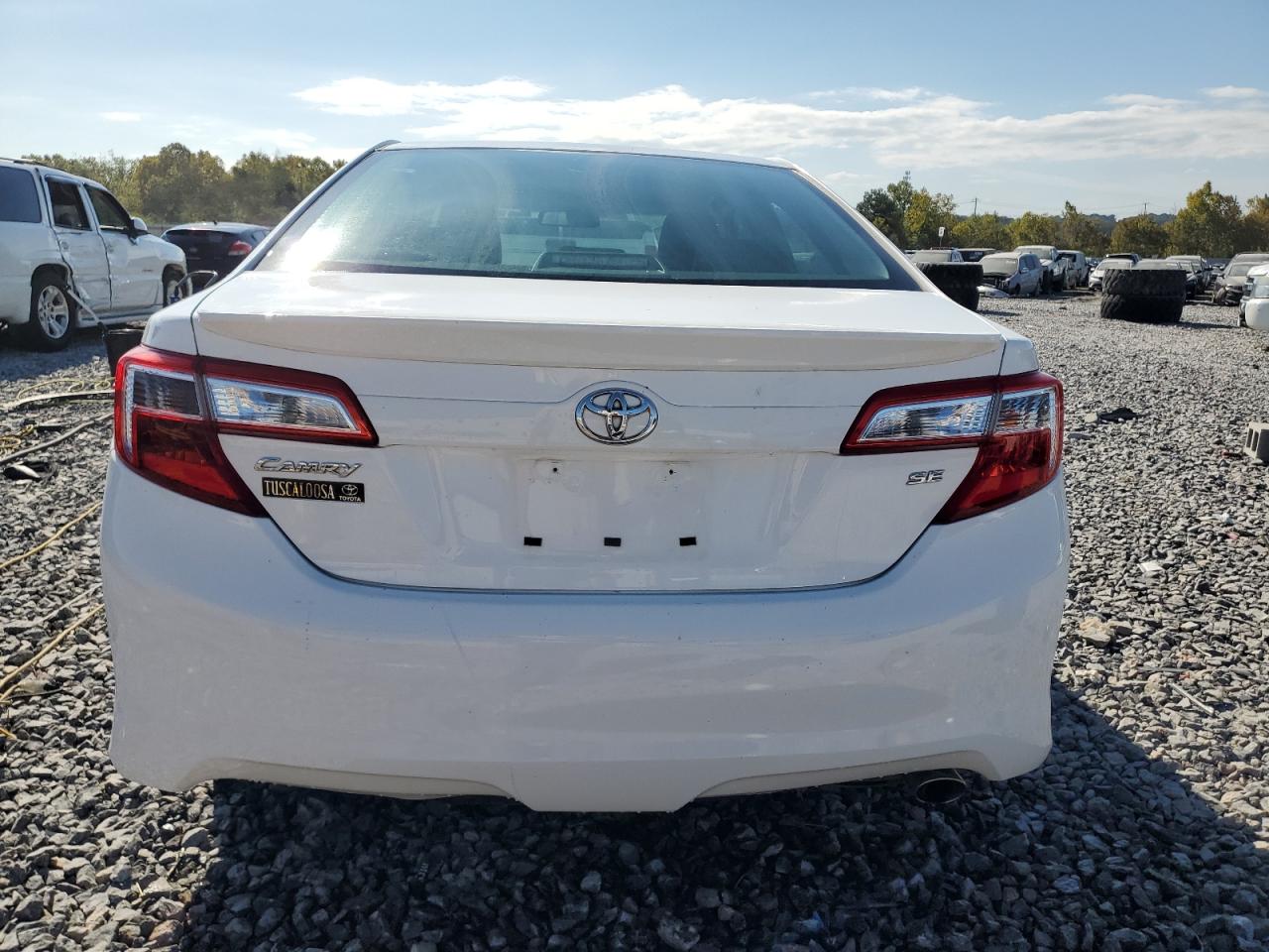 TOYOTA CAMRY BASE