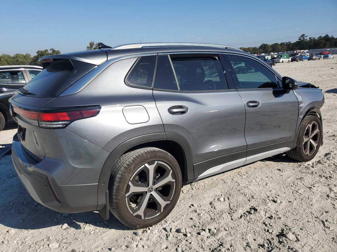 VOLKSWAGEN TIGUAN SE