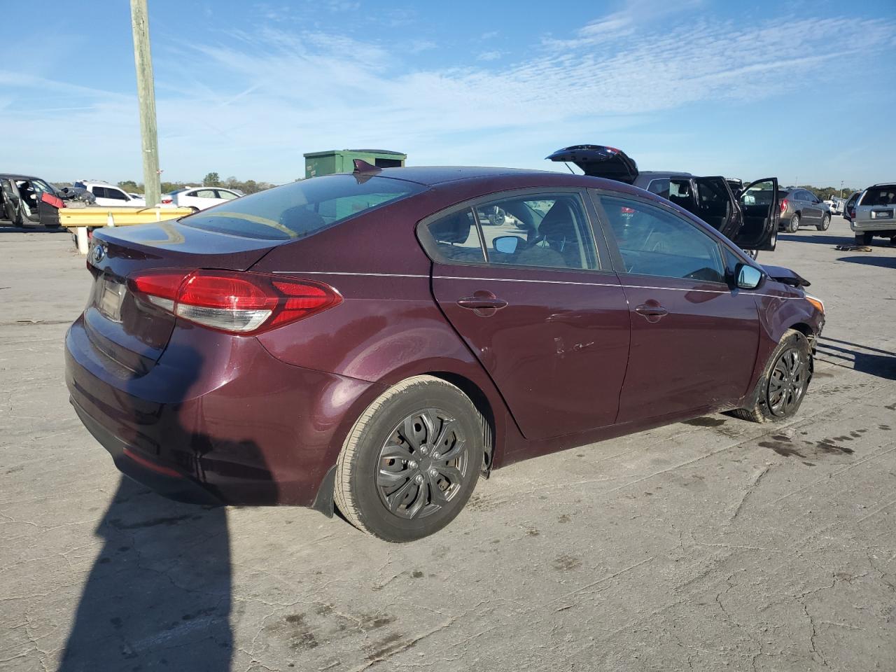 Lot #3310514042 2017 KIA FORTE LX