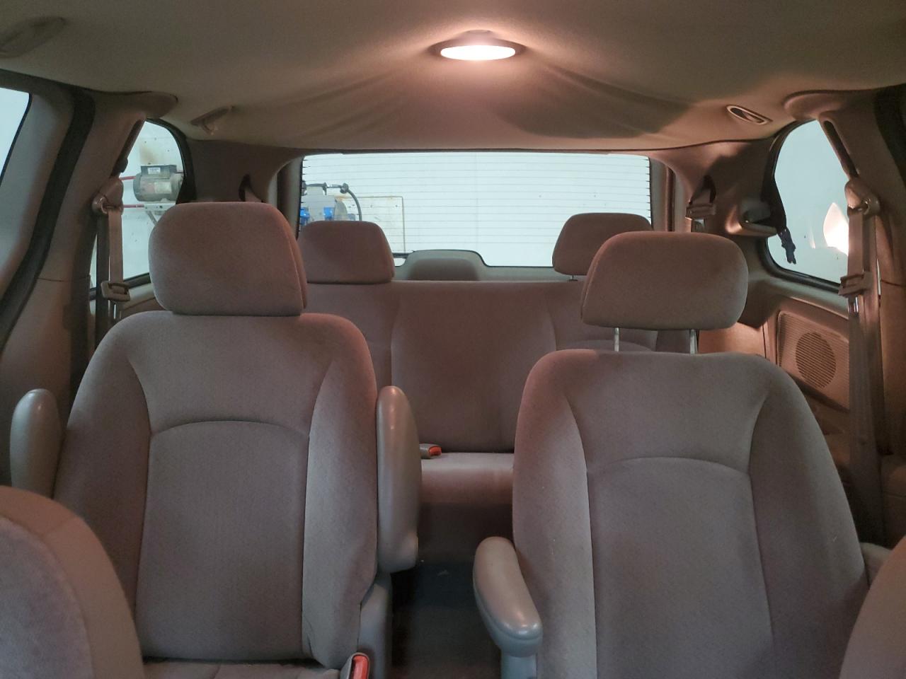 Lot #3277076176 2001 CHRYSLER VOYAGER LX