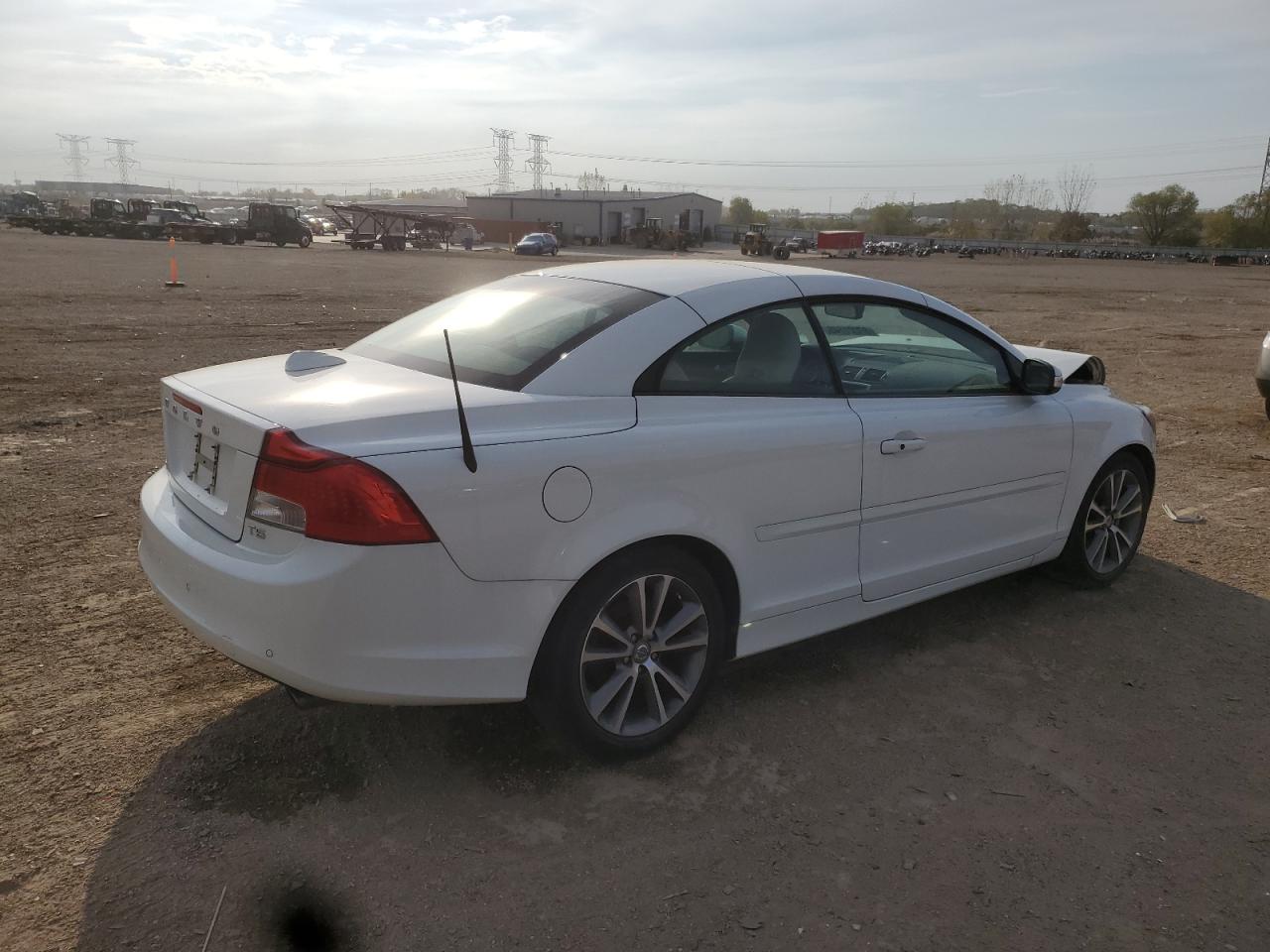 VOLVO C70 T5