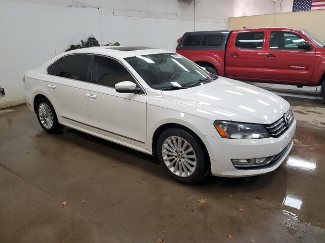2015 VOLKSWAGEN PASSAT SEL 1VWCV7A37FC045697