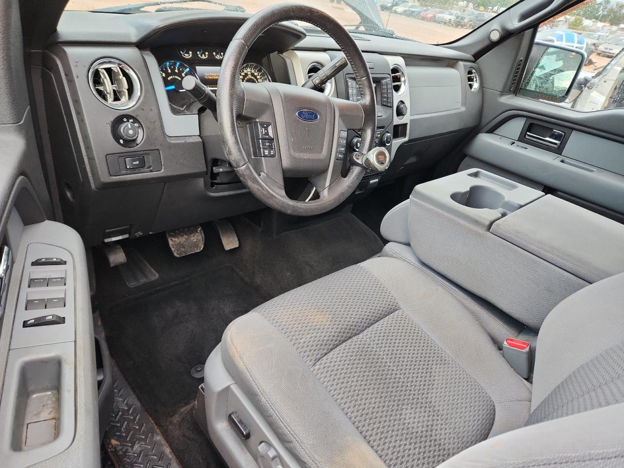 FORD F-150 SUPER CAB