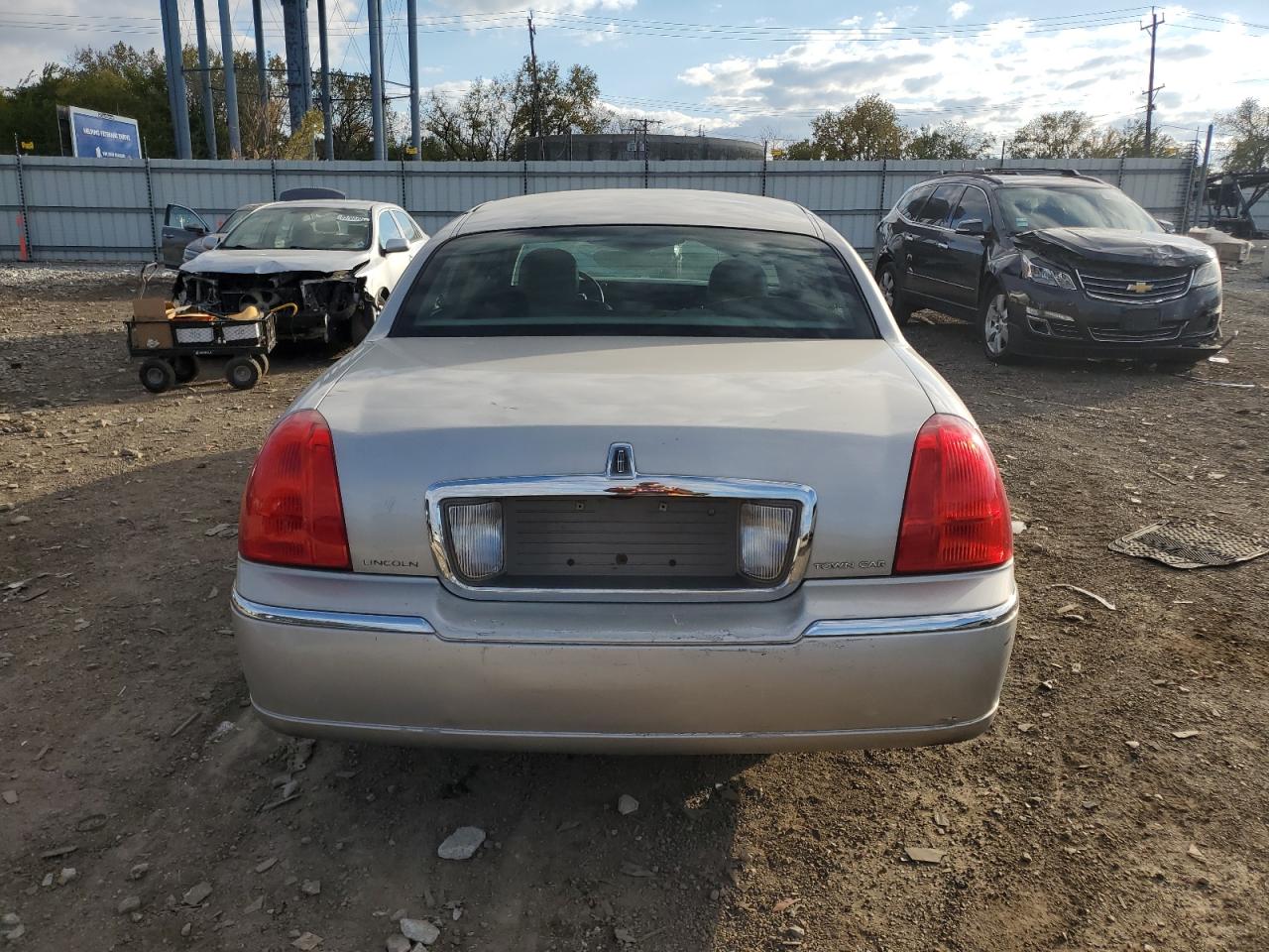 Lot #3290413759 2007 LINCOLN TOWN CAR S