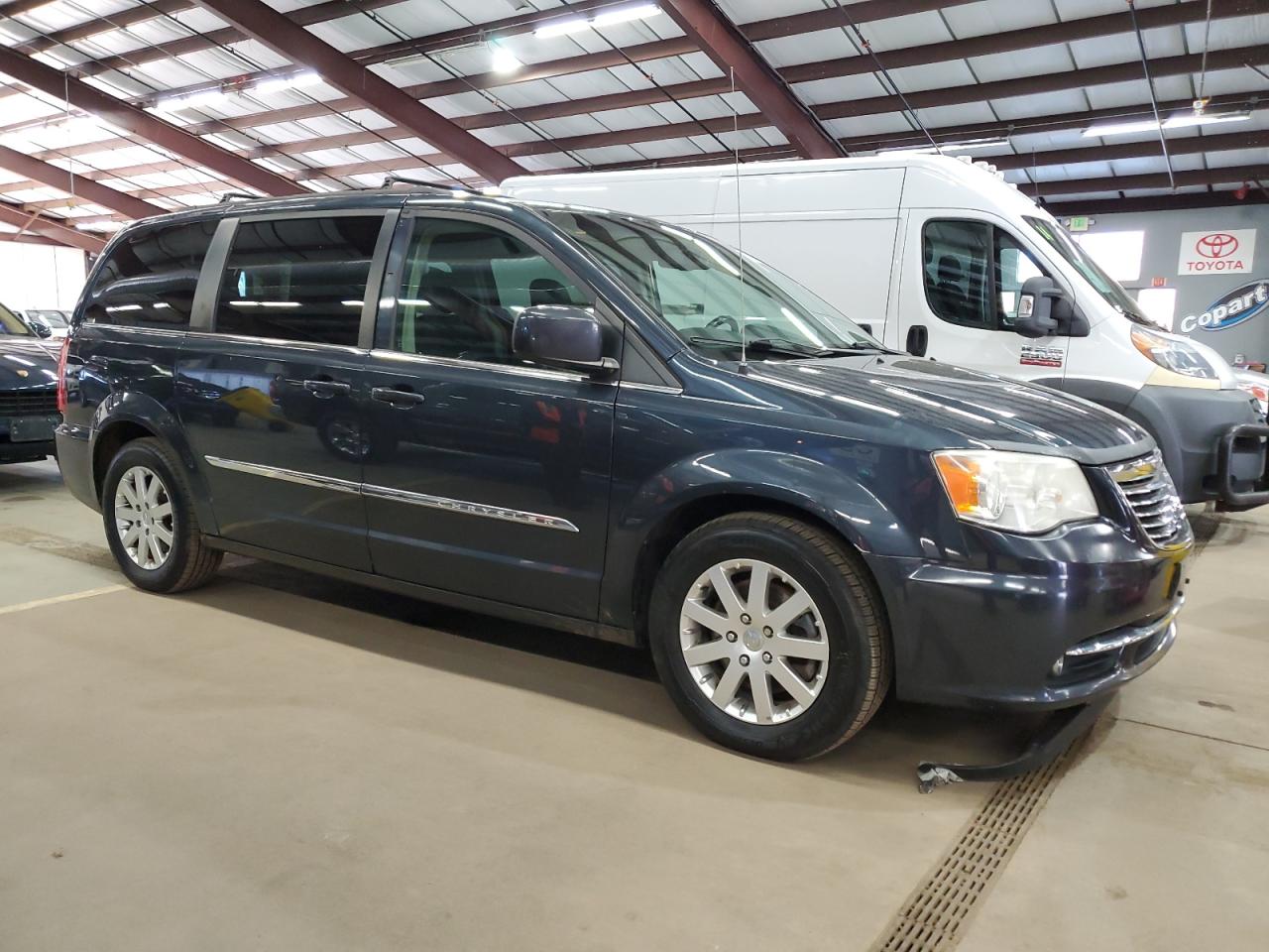 CHRYSLER TOWN & COUNTRY TOURING