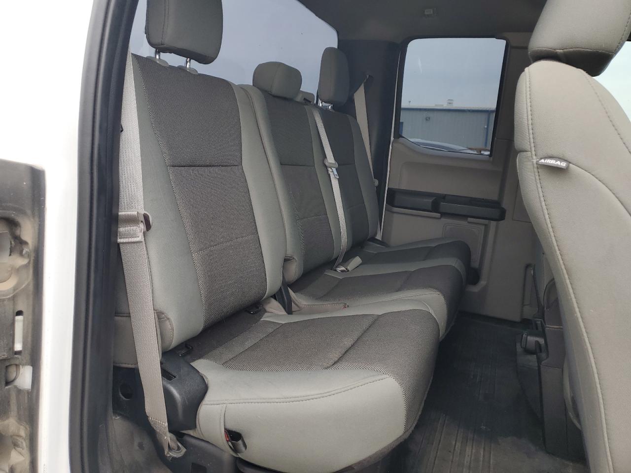 FORD F-150 SUPER CAB