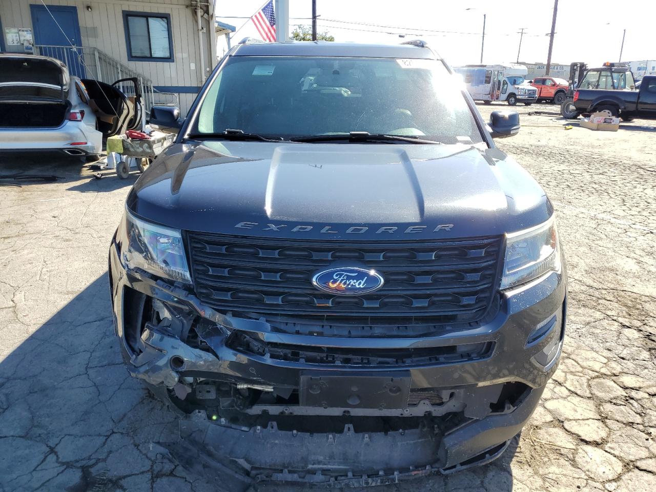 FORD EXPLORER SPORT