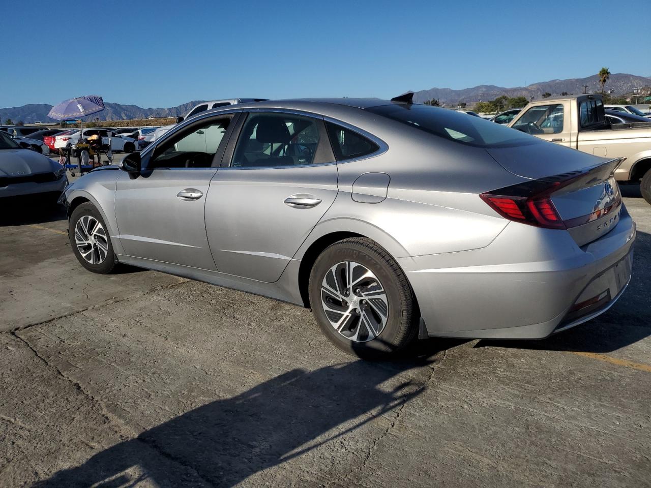 HYUNDAI SONATA HYBRID
