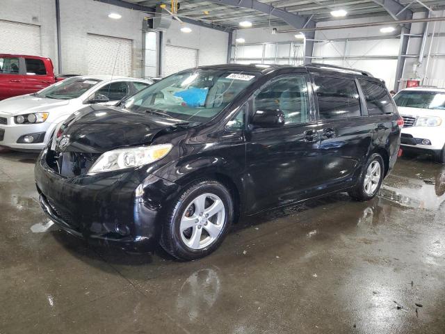 TOYOTA SIENNA LE