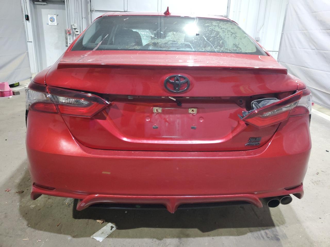 TOYOTA CAMRY SE