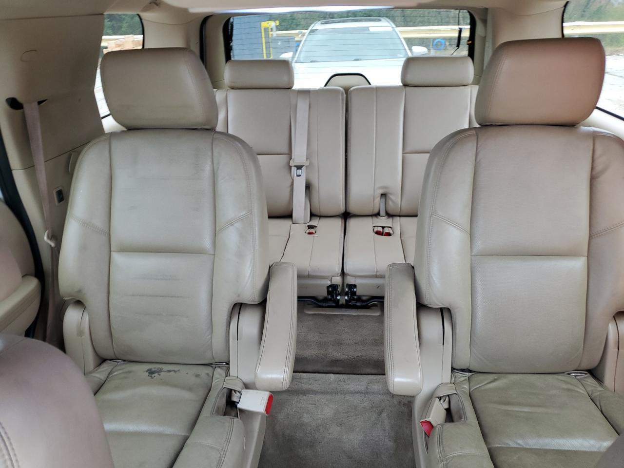 CADILLAC ESCALADE LUXURY