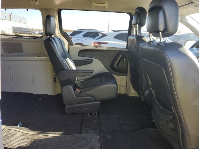 2014 CHRYSLER TOWN & COU - 2C4RC1CG4ER374332