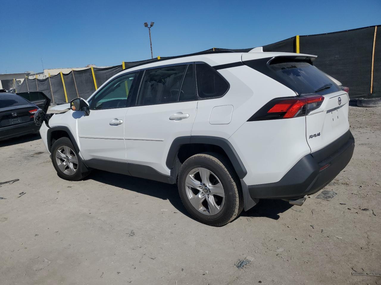 TOYOTA RAV4 XLE