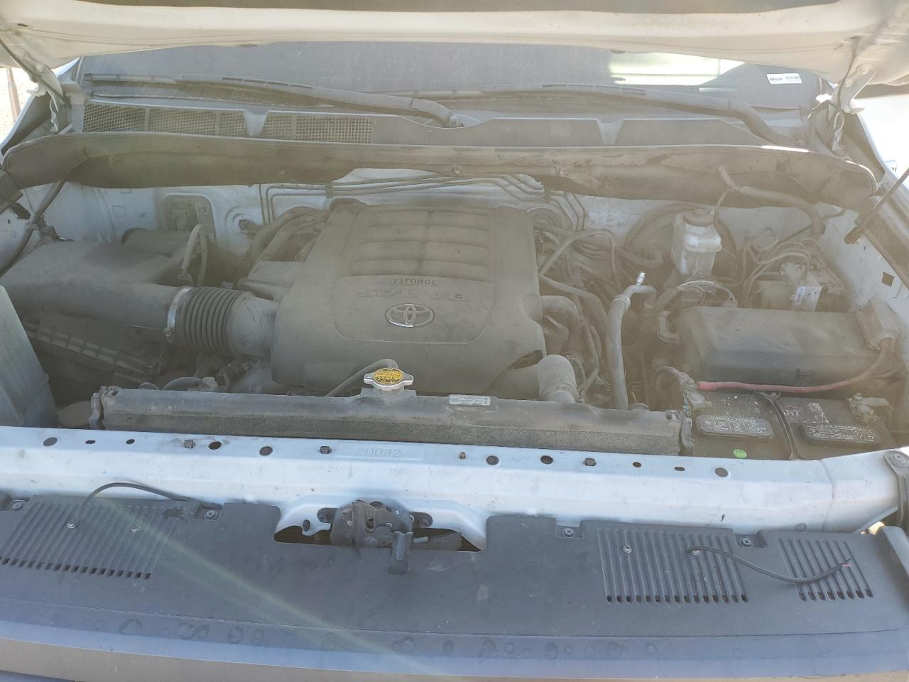 TOYOTA TUNDRA CREWMAX SR5