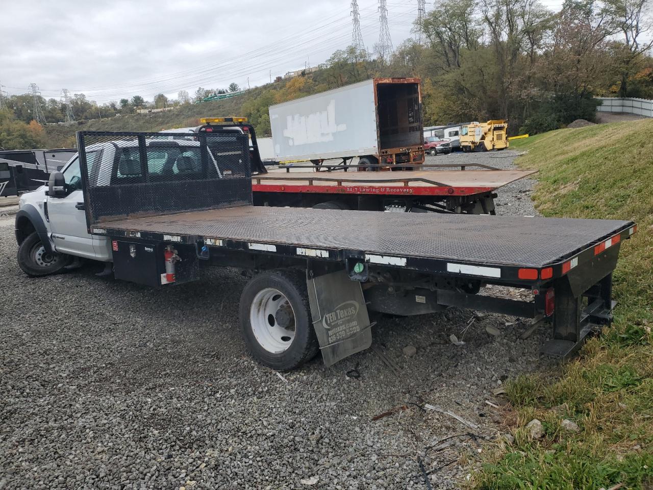 FORD F-550 SUPER DUTY