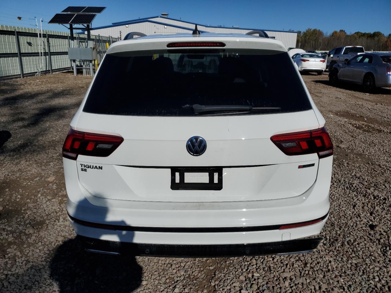 VOLKSWAGEN TIGUAN SE
