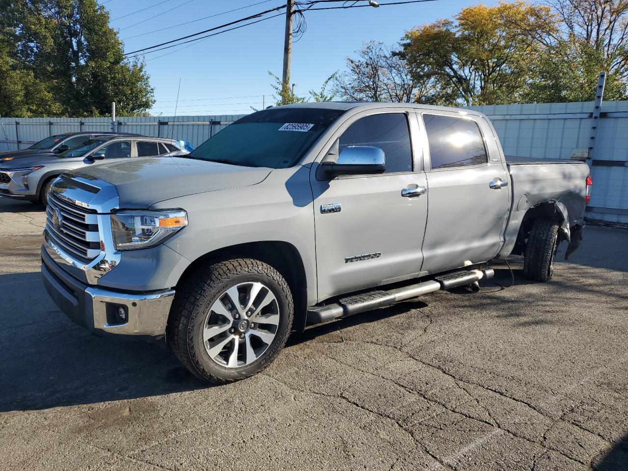 TOYOTA TUNDRA CREWMAX LIMITED