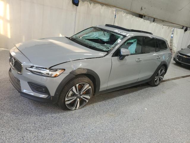 2025 VOLVO V60 CROSS YV4L12WK5S2148051