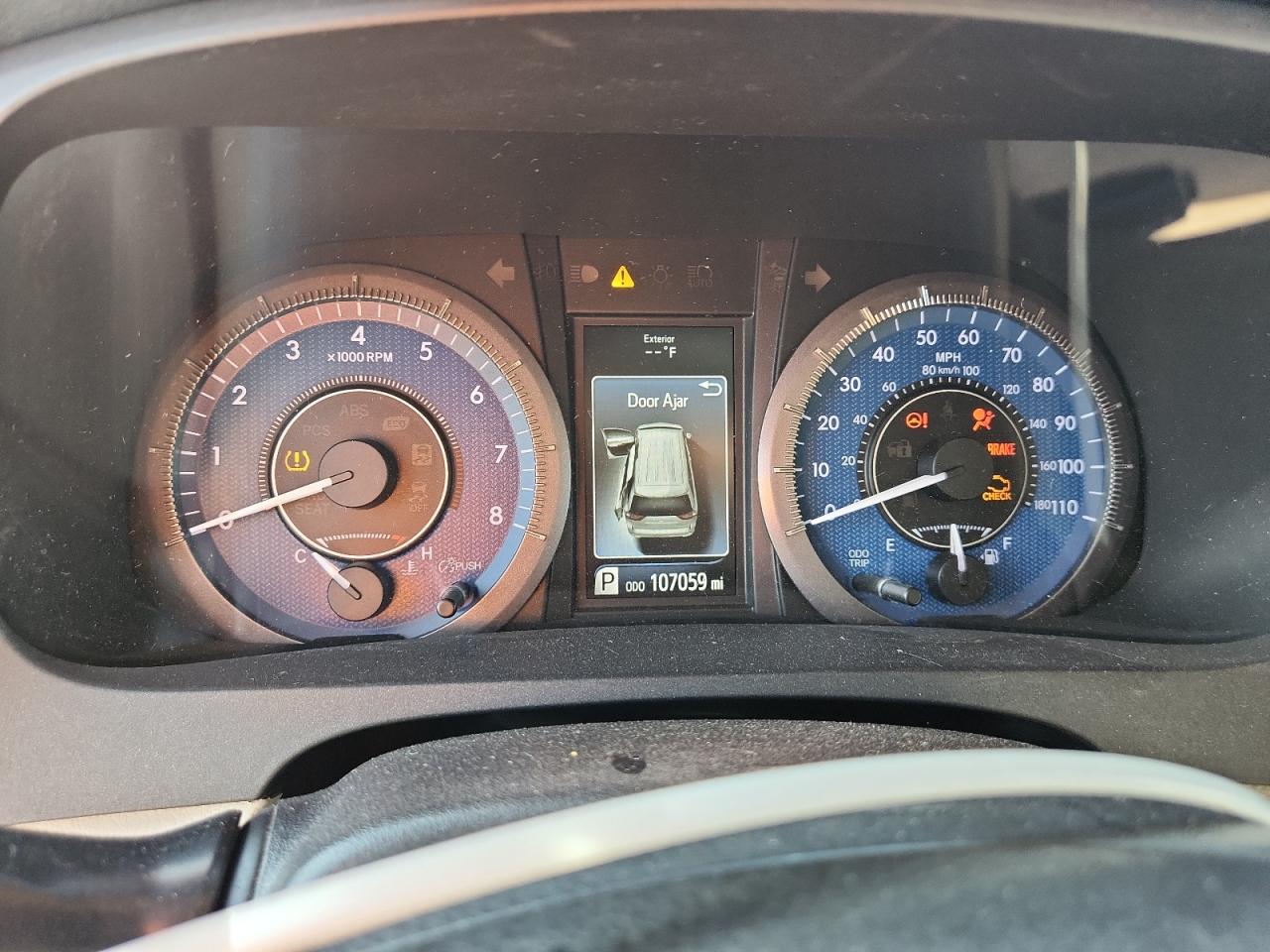 Lot #3304022596 2018 TOYOTA SIENNA LE