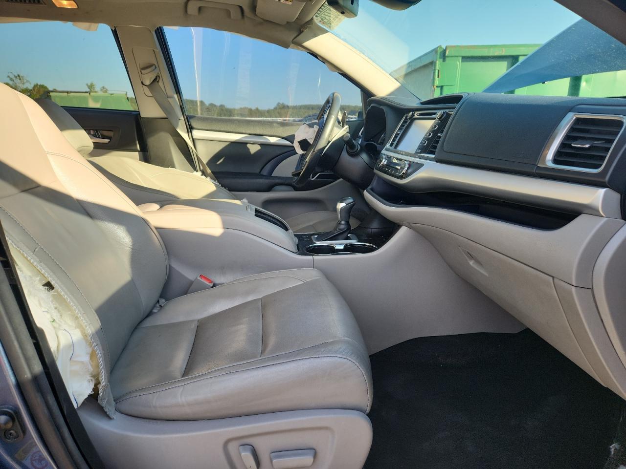 TOYOTA HIGHLANDER SE