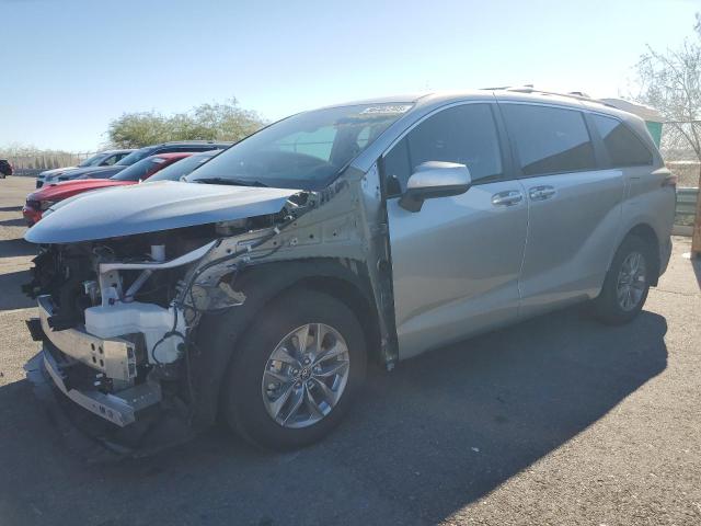 Global Auto Auctions: 2025 TOYOTA SIENNA LE