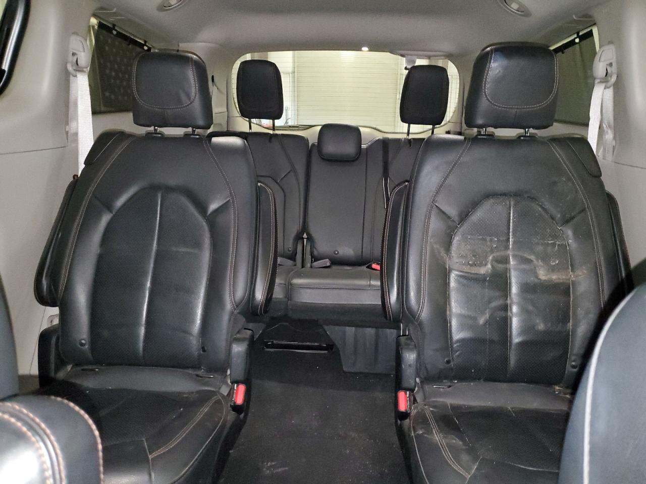 CHRYSLER PACIFICA TOURING L