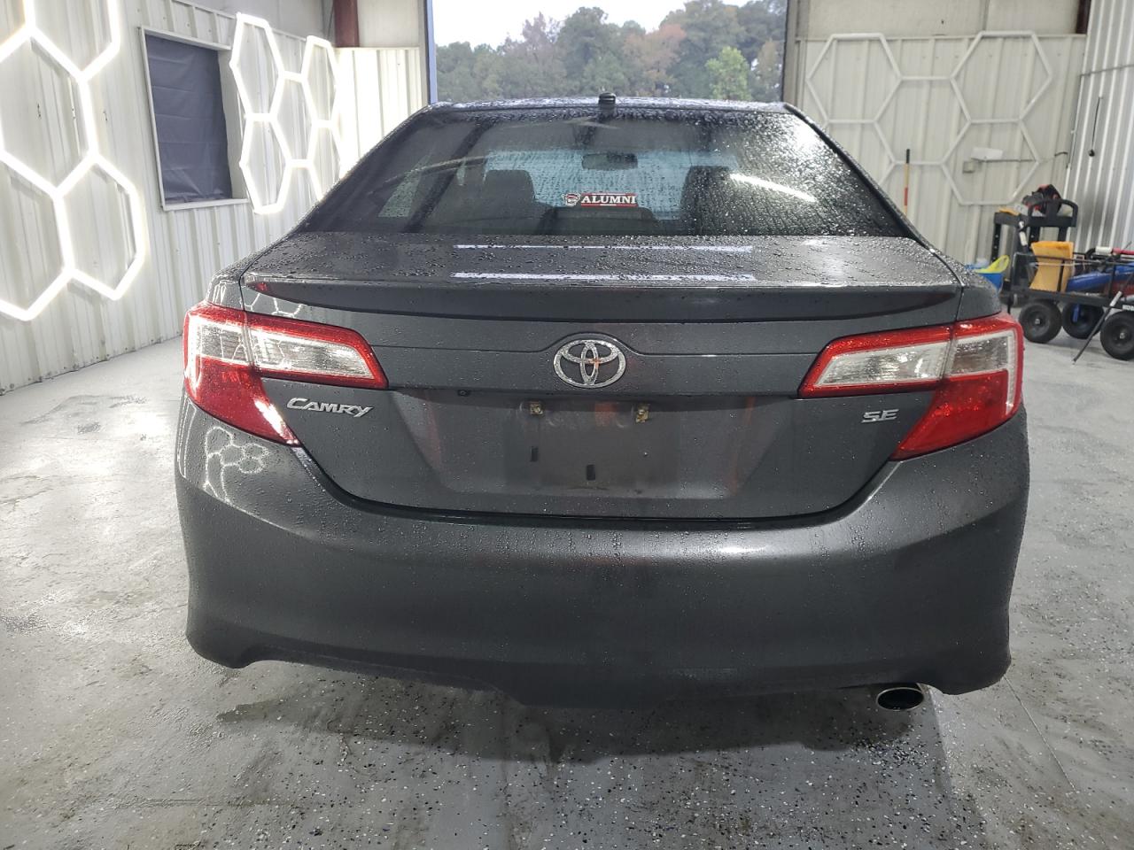 TOYOTA CAMRY BASE