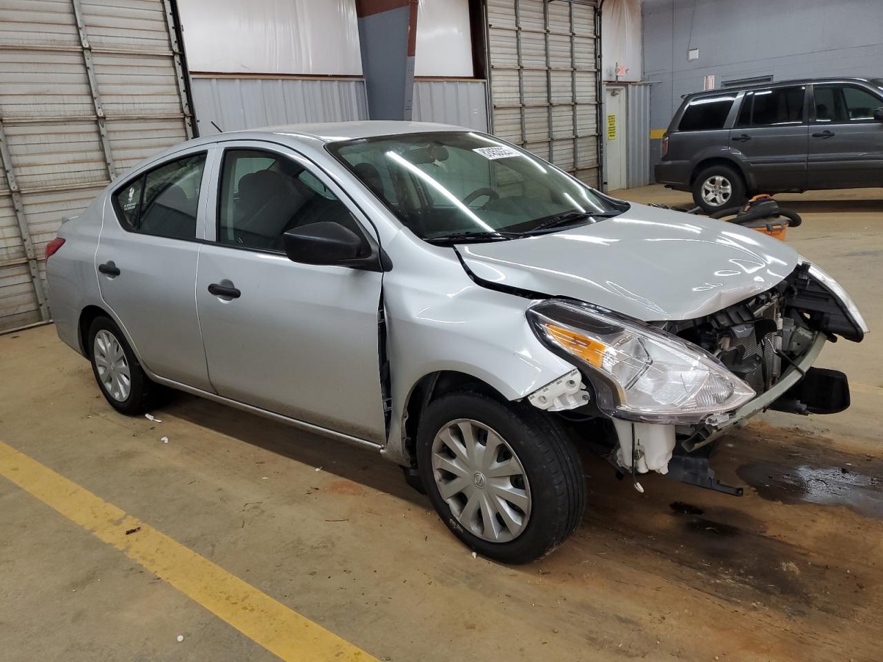 NISSAN VERSA S