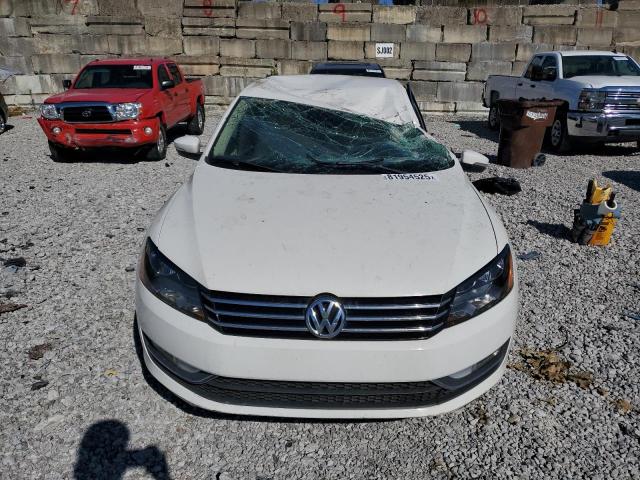 2015 VOLKSWAGEN PASSAT S 1VWAT7A38FC112059