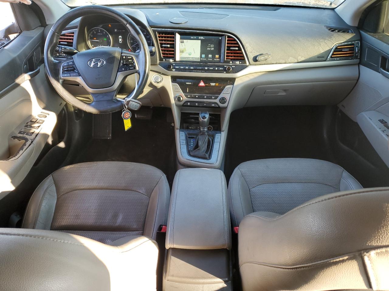 Lot #3301938434 2017 HYUNDAI ELANTRA SE