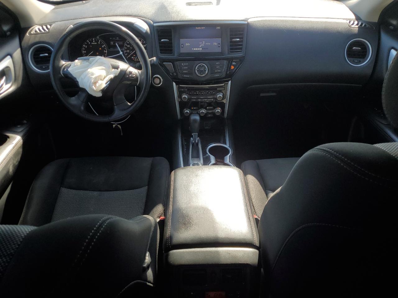 NISSAN PATHFINDER SV