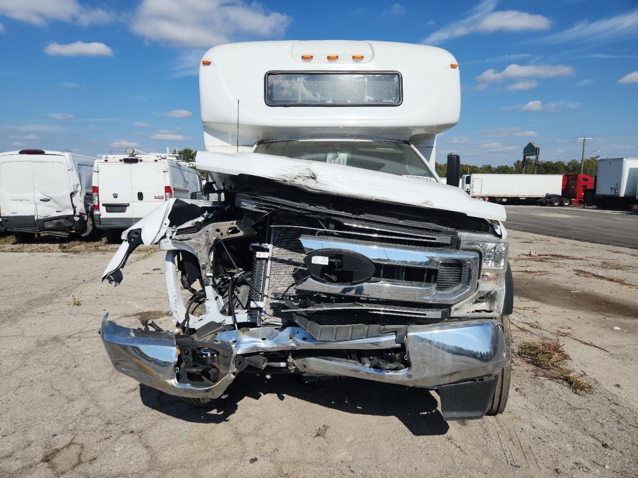 FORD F-550 SUPER DUTY