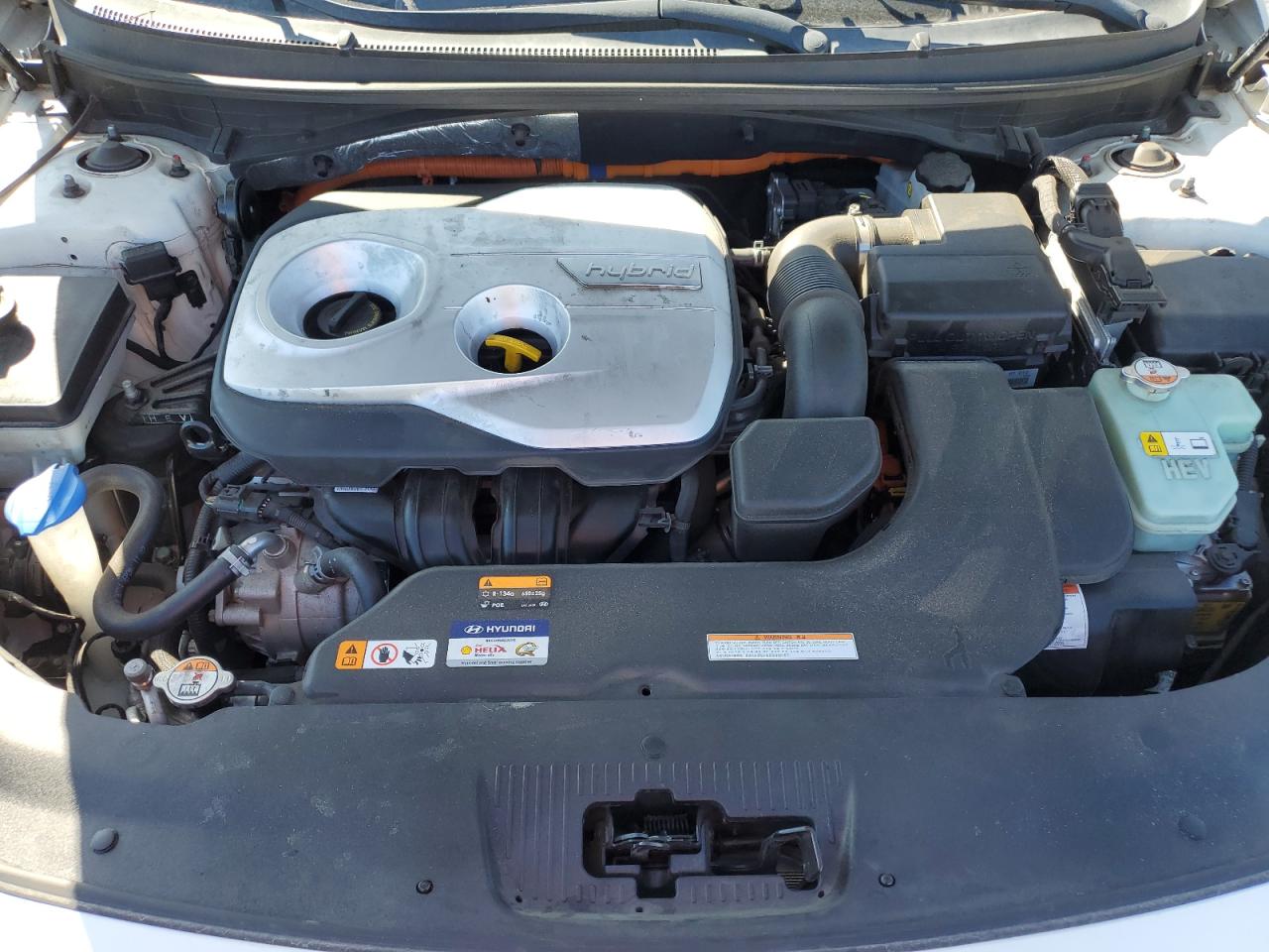 HYUNDAI SONATA HYBRID