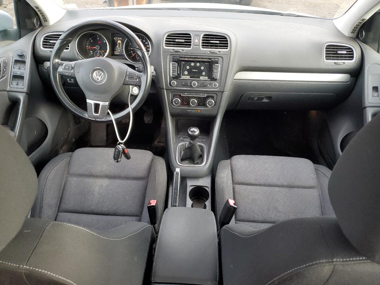 VOLKSWAGEN GOLF