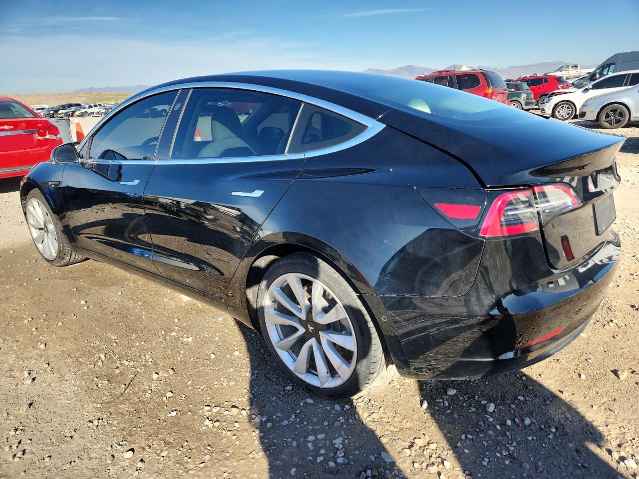 TESLA MODEL 3