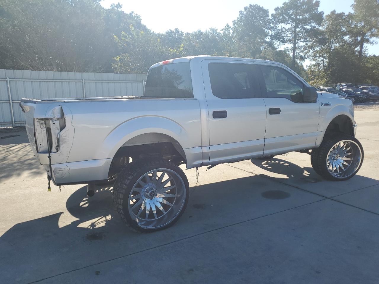 FORD F-150 SUPERCREW