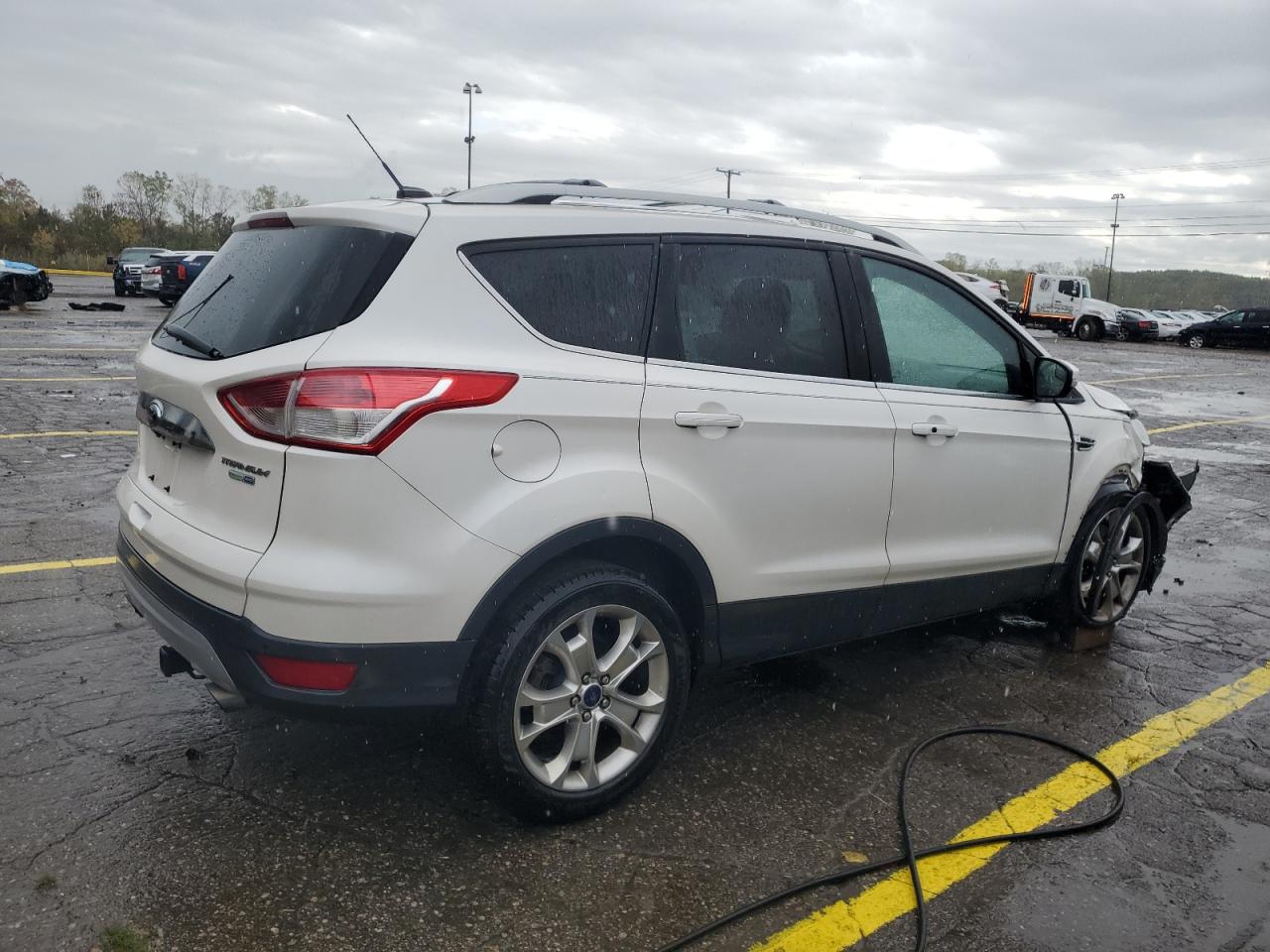 FORD ESCAPE TITANIUM