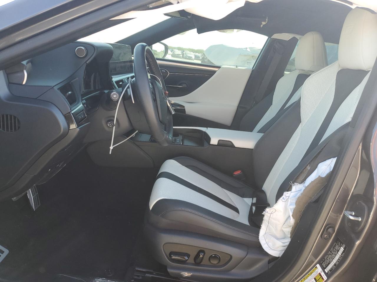 LEXUS ES 300H F SPORT HANDLING