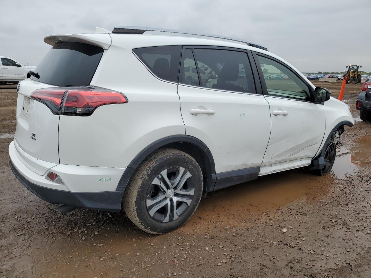 TOYOTA RAV4 LE